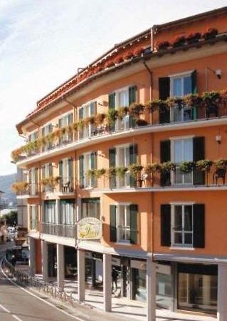 Hotel Residence Dei Fiori Baveno Exterior photo