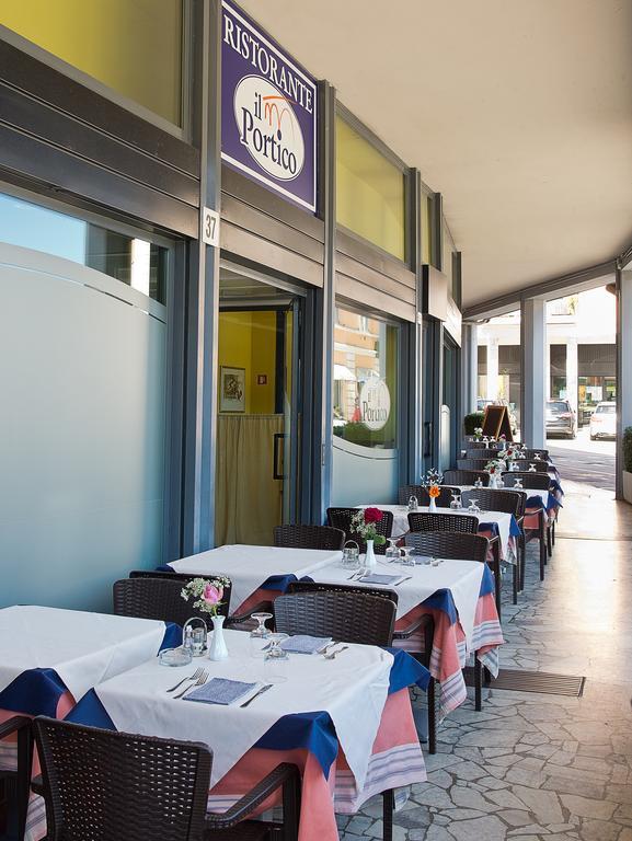 Hotel Residence Dei Fiori Baveno Exterior photo