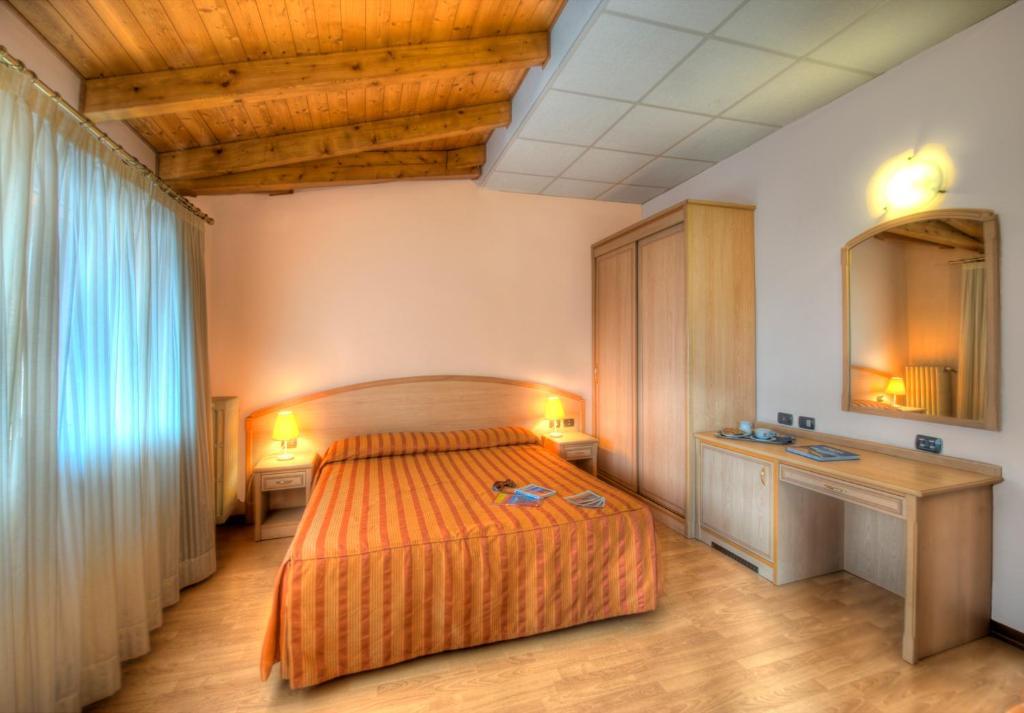 Hotel Residence Dei Fiori Baveno Room photo
