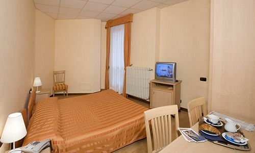 Hotel Residence Dei Fiori Baveno Exterior photo